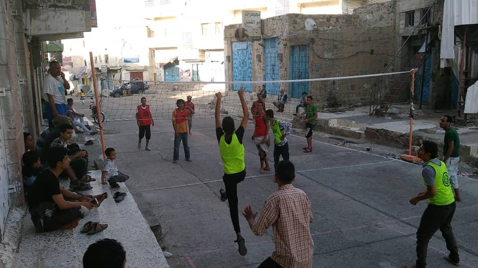 كرة الطائرة في شوارع تعز 1