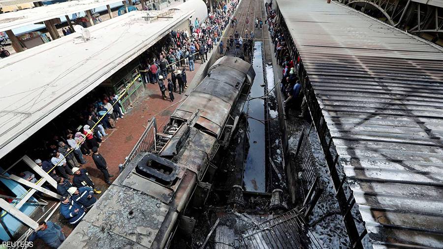 مصر: 25 قتيلا وأكثر من 40 مصاب في حادث حريق محطة القطارات (فيديو)