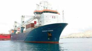 السفن النفطية والتجارية تغادر ميناء المكلا تحسباً لإعصار لبان