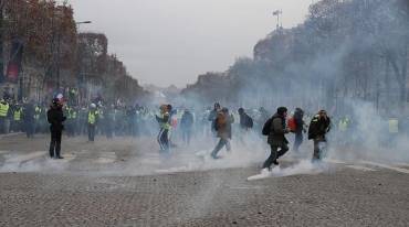 &quot;الداخلية الفرنسية&quot; تعلن السيطرة على المظاهرات وتوقيف 1385