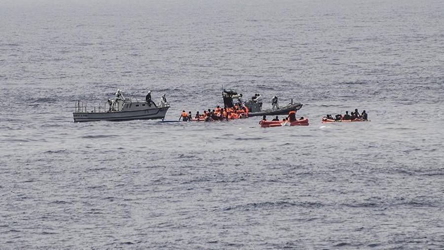 العثور على 226 لاجئا ضمن مفقودين جراء حادثين قبالة سواحل شبوة