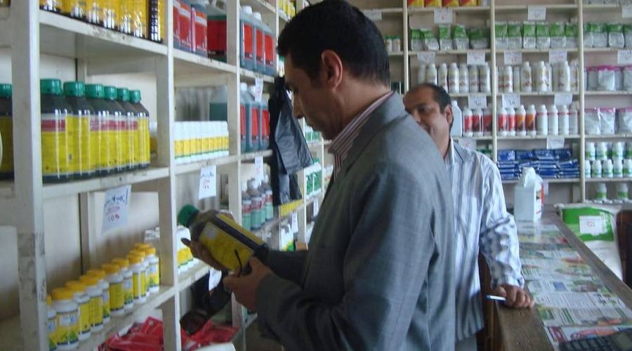 تهريب الأسمدة والمبيدات الزراعية يهدد حياة اليمنيين