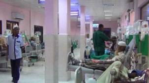 مكتب الصحة بعدن: 52 حالة وفاة و12 ألف حالة إصابة بوباء الكوليرا