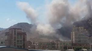 احدى الغارات الجوية للتحالف على مواقع خاضعة لسيطرة المليشيا في العاصمة صنعاء ظهر اليوم