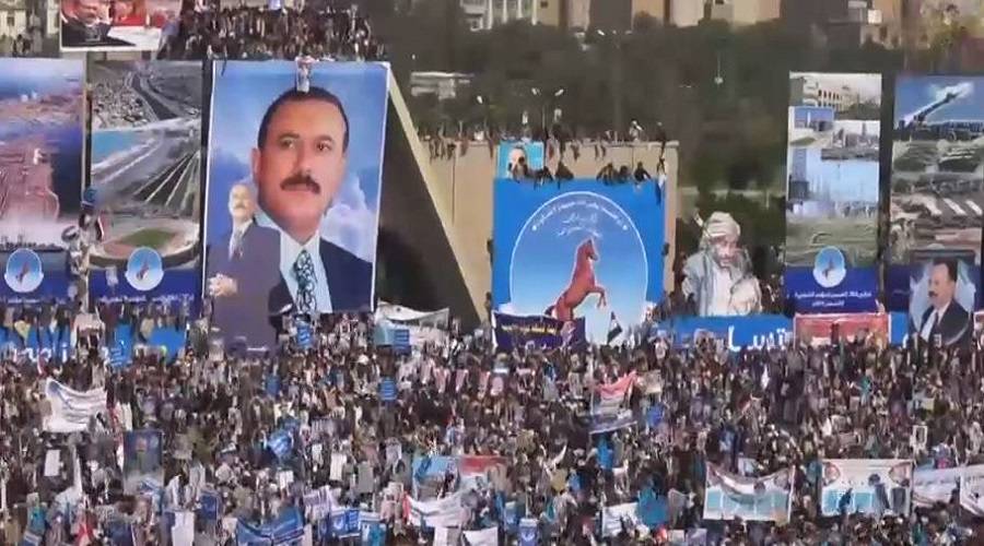 مجلس الانقلابيين بصنعاء يطيح بنائبه الموالي للمخلوع صالح