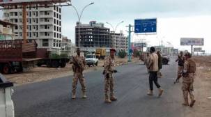 مقتل 3 جنود في عدن واستشهاد مدنيين في الحديدة