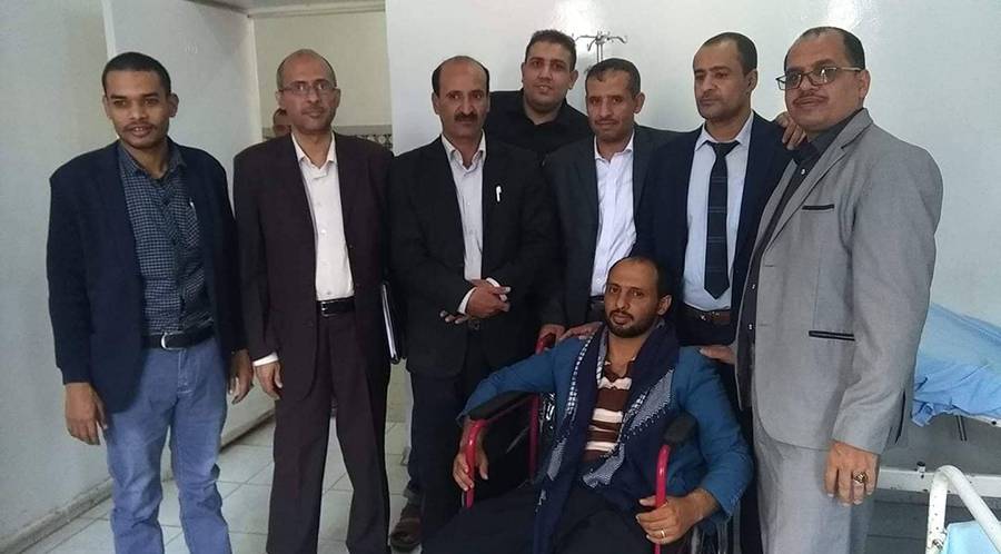 قسم شرطة ومسلحون حوثيون يعتدون على 3 محاميين في صنعاء