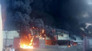 الأمم المتحدة: حريق مطاحن البحر الأحمر يعد ضربة لملايين الجياع في اليمن