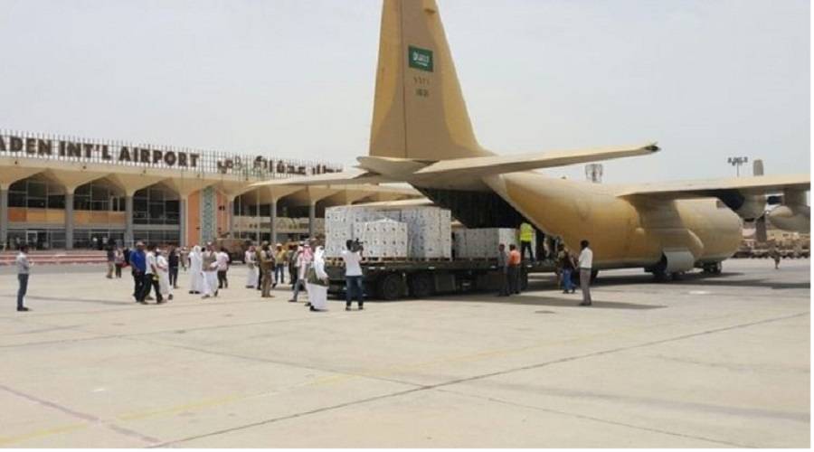 طائرتان إغاثيتان تصلان عدن وتحملان 70 طناً لإغاثة الحديدة