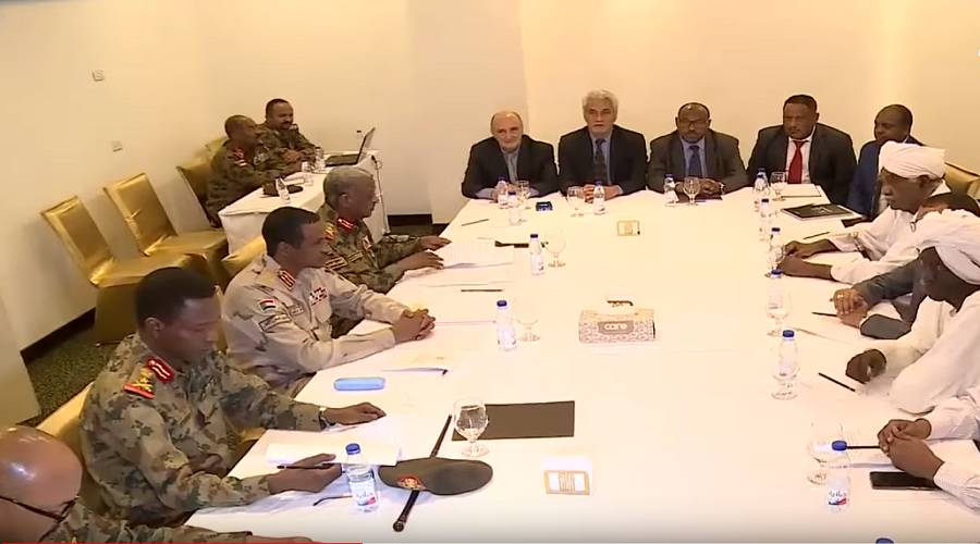 السودانيون يترقبون اتفاق جديد يوقف الصراع بين الشارع والعسكر