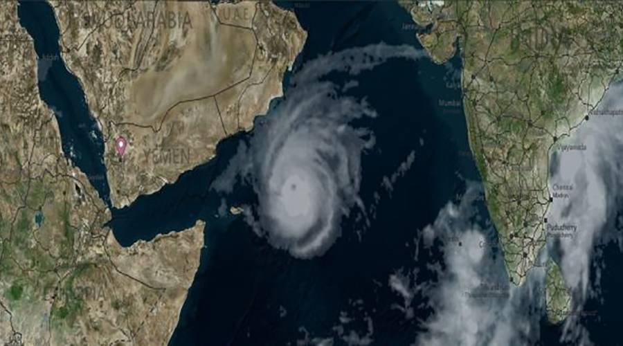 عاصفة مدارية تقترب من السواحل الشرقية لليمن وأرخبيل سقطرى