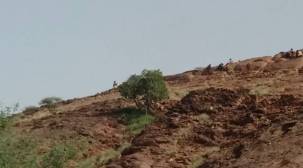 الجيش يقترب من مدينة الراهدة بعد السيطرة على عدد من المرتفعات الجبلية