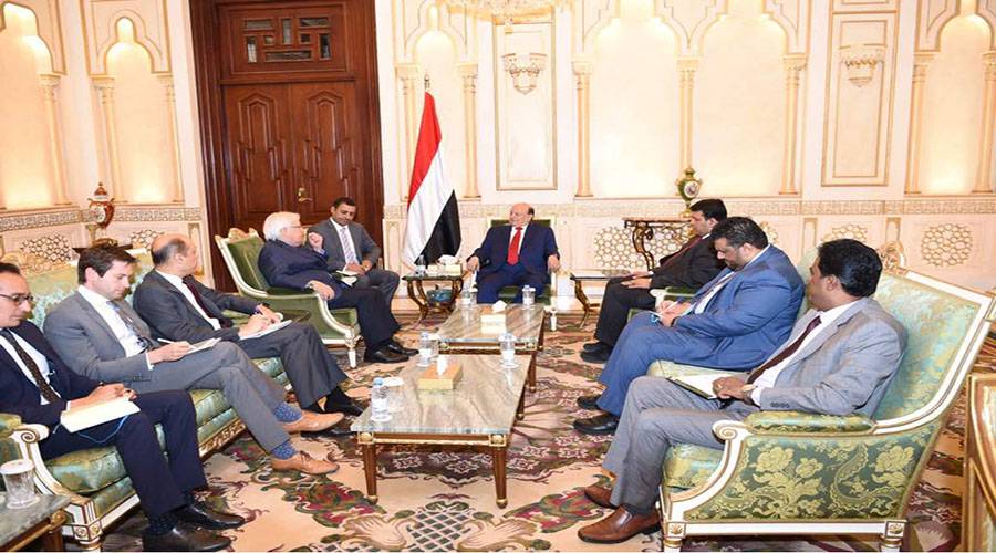الرئيس هادي يلتقي المبعوث الأممي ويبحثان سبل إحياء مشاورات السلام