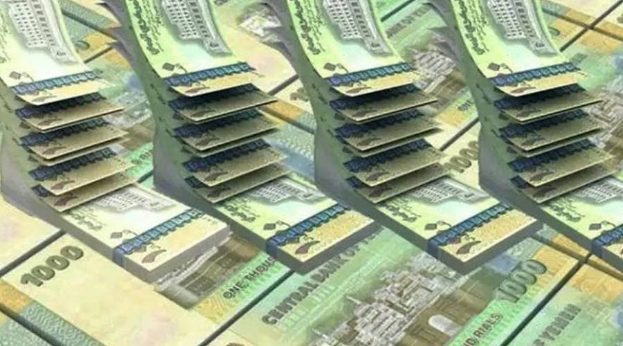 وصول دفعة جديد من الأموال المحتجزة في ميناء عدن إلى البنك المركزي