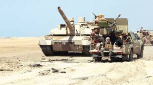 الجيش الوطني يحاصر معسكر خالد 
