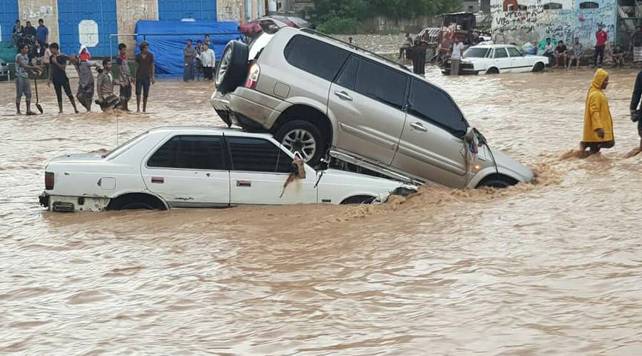 حضرموت: أضرار كبيرة بمنازل ووممتلكات المواطنين جراء السيول(فيديو)