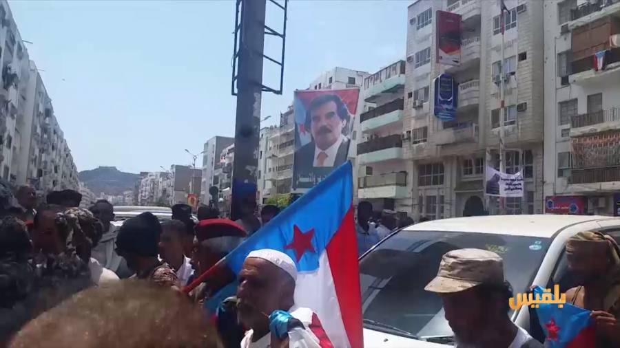 ردود أفعال الشارع في عدن على قرار تغيير المحافظ عيدروس الزبيدي