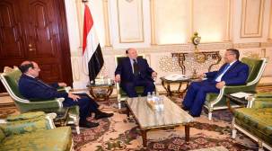 الرئيس هادي يؤكد مواصلة الانتصارات العسكرية لإنهاء الانقلاب وعودة الدولة