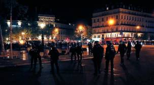 إصابة 6 من الشرطة و3 متظاهرين إثر أعمال شغب في باريس