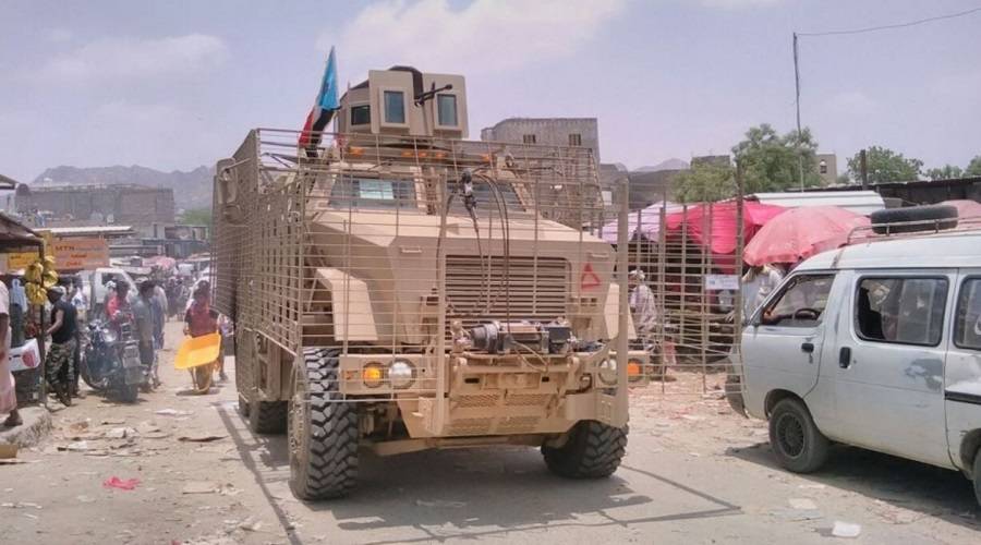 اشتباكات بأبين بعد منع قوات حكومية أفراد الحزام الأمني من دخول عدن