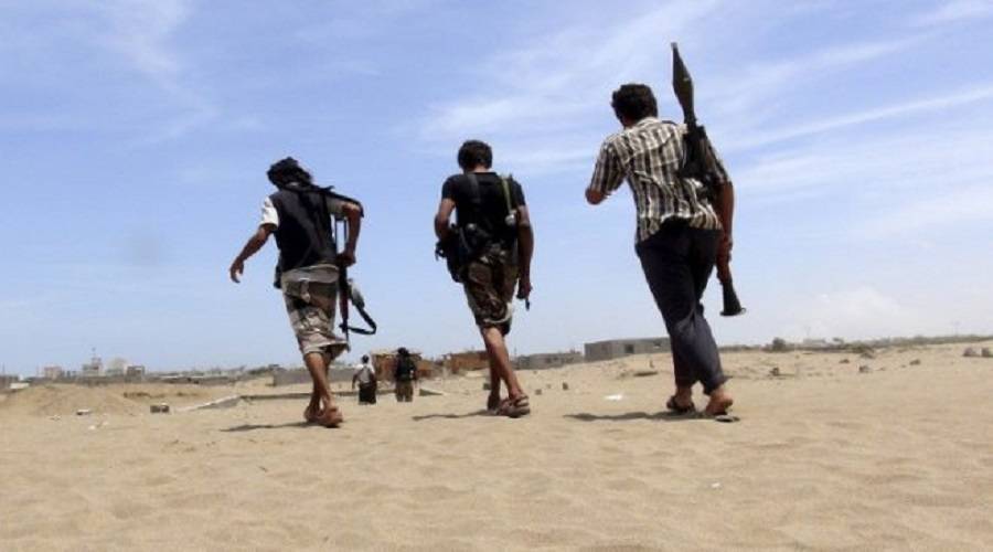 فيديو&quot; يظهر مسلحون يرفعون أعلام الإمارات وهم يعدمون أسرى يمنيين