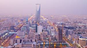 بعد 3 سنوات من إعلان السعودية تدمير مخزونهم الصاروخي .. الرياض في مرمى الحوثيين