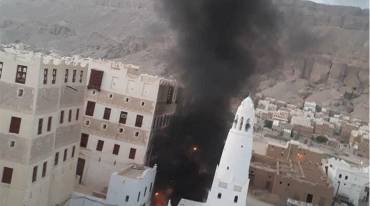 مقتل مواطنين اثنين في عدن وانفجار دراجة نارية مفخخة في حضرموت