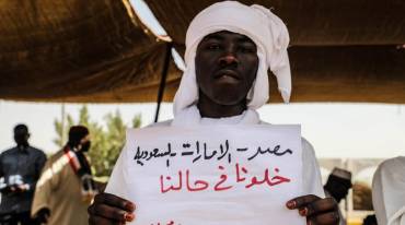 وول ستريت جورنال: الإمارات والسعودية تتحكمان بمستقبل السودان