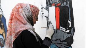 جداريات فنية في صنعاء تروي معاناة النازحين