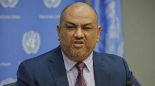 اليماني: الحكومة لن تقبل بوجود عسكري للحوثيين في الحديدة كجزء من أي اتفاق