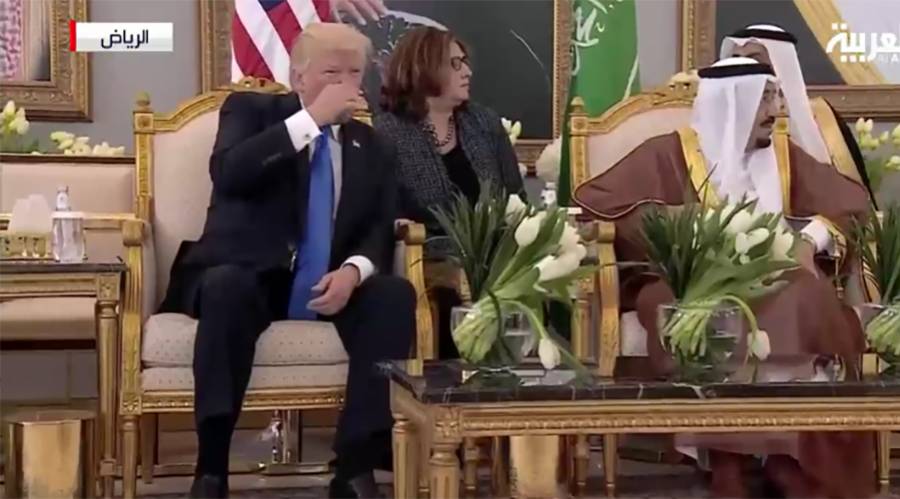 دونالد ترامب لدى وصوله الرياض ولقائه الملك سلمان