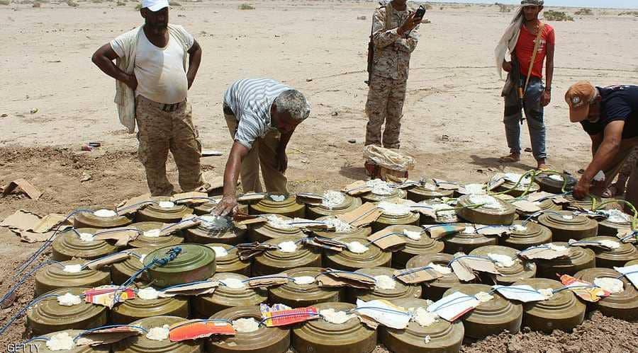 مليشيا الحوثي تطلق النار على فريق حكومي مكلف بنزع الألغام في الحديدة