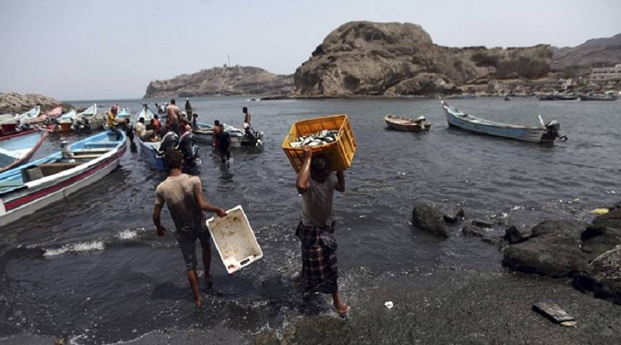 هيئة الأركان اليمنية تحذرالصيادين من الإبحار خارج  المياه اليمنية