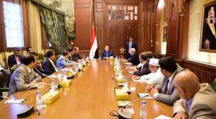 الرئيس هادي يعقد إجتماعا برؤساء الكتل البرلمانية في مجلس النواب