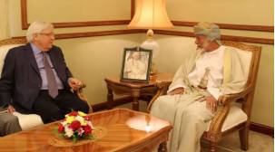 غريفيث يلتقي وفد مليشيا الحوثي في مسقط ووزير الخارجية العمانية