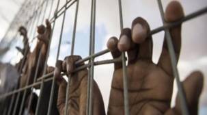تقرير حقوقي: تدهور الحالة الصحية للمعتقلين بصنعاء بسبب التعذيب