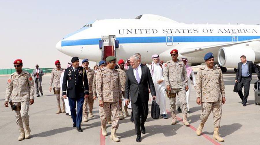 وزير الدفاع الأميركي جيم ماتيس يصل الرياض في أول زيارة للسعودية منذ توليه مهامه