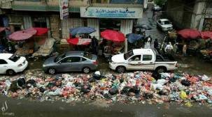 تكدس القمامة في شوارع العاصمة صنعاء