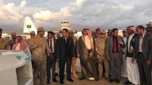 السفير السعودي يصل إلى سقطرى بعد ساعات من مغادرة بن دغر الجزيرة