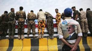 مليشيا الحوثي تفرج عن 49 جنديا من الموالين لصالح  بصنعاء