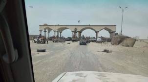 القوات الحكومية تسيطر على مطار عدن وأجزاء واسعة في المدينة
