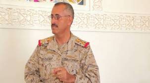 رئيس الأركان يؤكد جاهزية الجيش لمواصلة العمليات العسكرية والتقدم باتجاه صنعاء