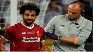 المصريون يفجرون غضبهم على آل الشيخ والمزروعي بعد إصابة محمد صلاح