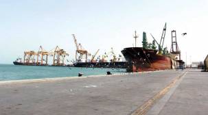 الأمم المتحدة تسحب 8 سفن من ميناء الحديدة وتعلق عملياتها الإنسانية